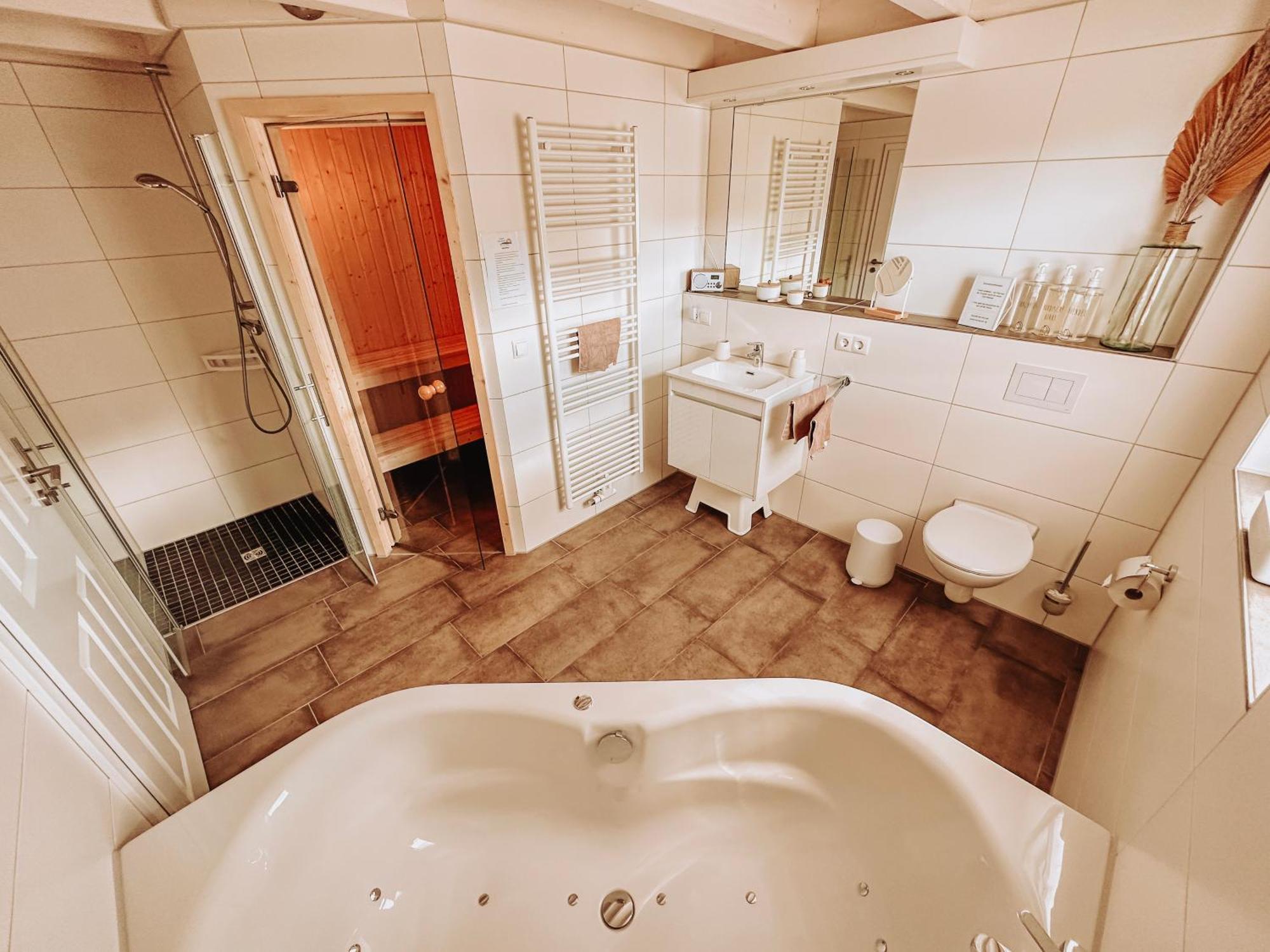 Malerisch Am See Mit Kamin, Sauna & Whirlpool Nordhorn Eksteriør billede